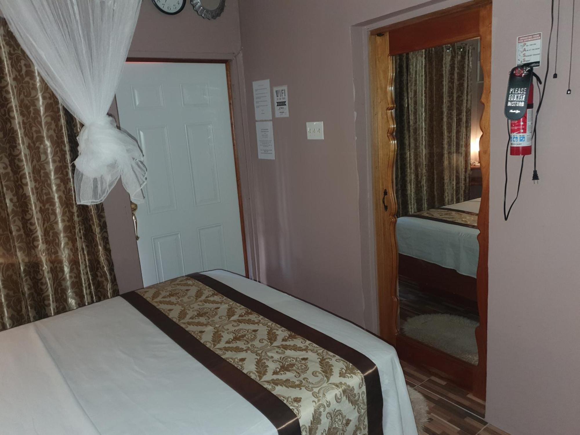 Mesmerize Guest House Port Antonio Room photo